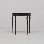 560728 Console table